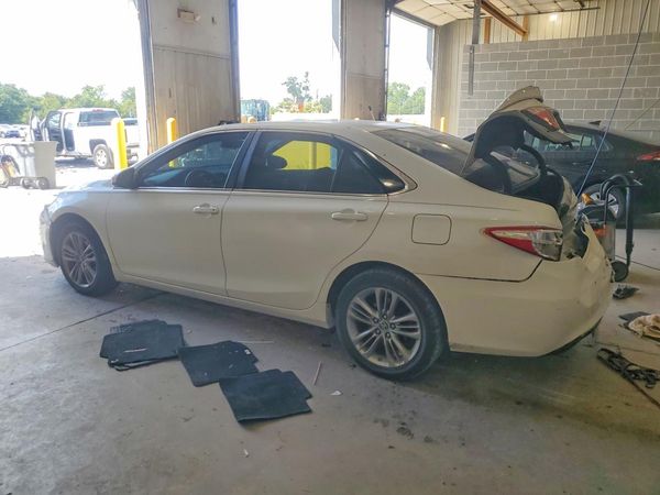 2015 TOYOTA CAMRY