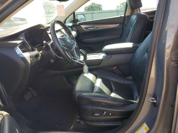 2018 CADILLAC XT5 Luxury — DENT