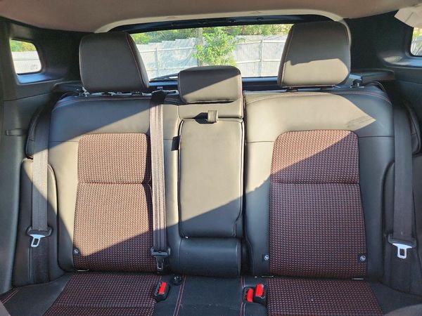 2025 NISSAN KICKS