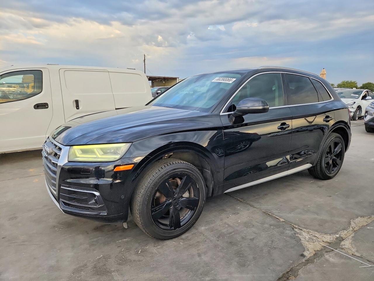 2019 AUDI Q5 quattro Prestige