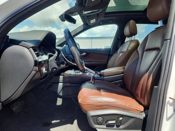 2018 AUDI Q7 quattro Premium Plus
