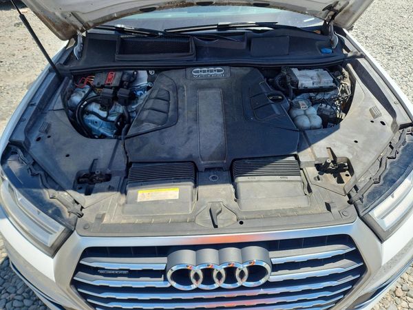 2018 AUDI Q7 quattro Premium Plus