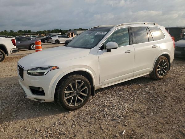 2018 VOLVO XC90 Momentum