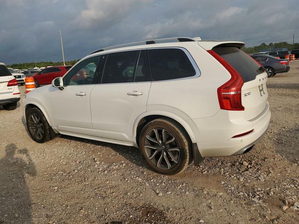 2018 VOLVO XC90 Momentum