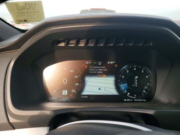 2018 VOLVO XC90 Momentum