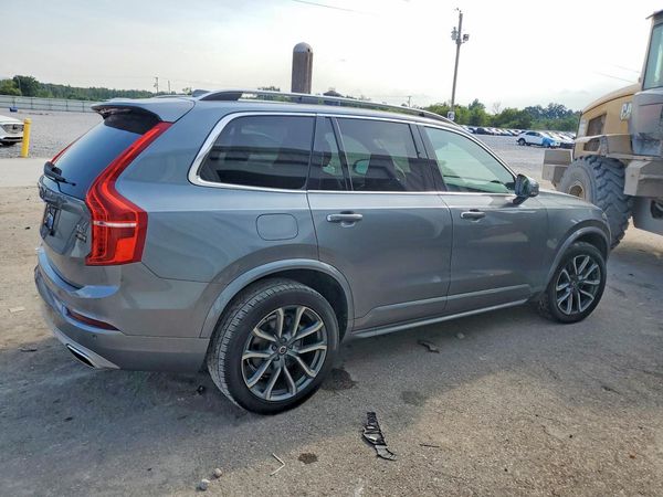 2018 VOLVO XC90 Momentum