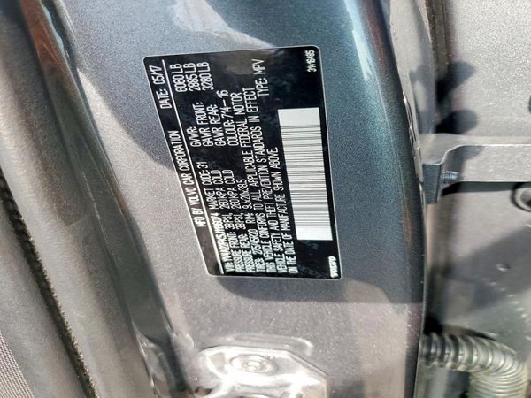 2018 VOLVO XC90 Momentum
