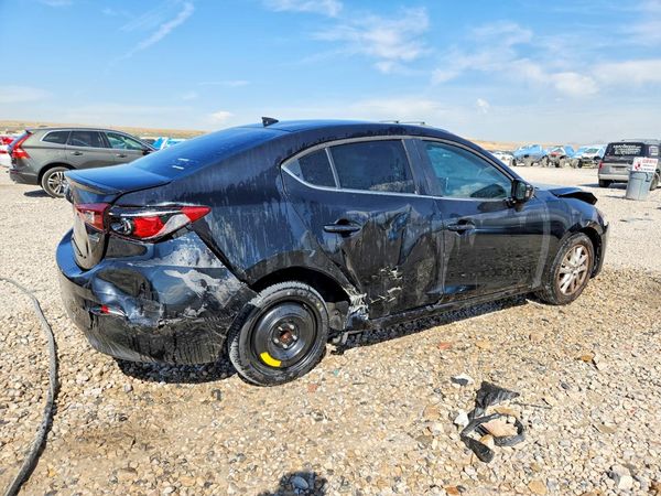 2015 MAZDA 3 Touring/GS