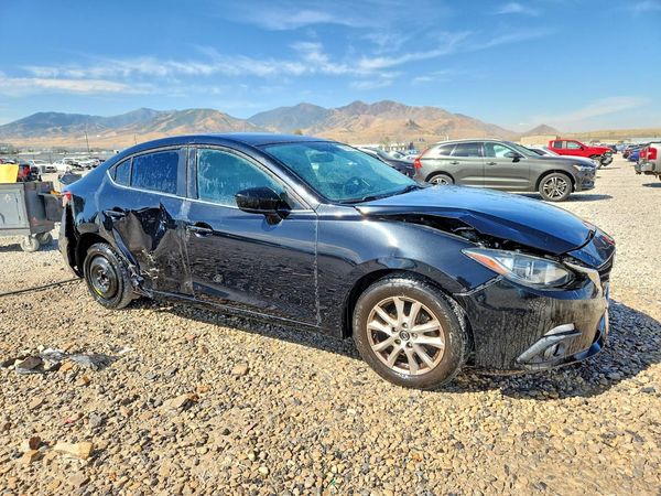 2015 MAZDA 3 Touring/GS