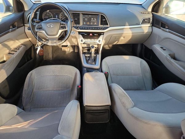 2017 HYUNDAI ELANTRA