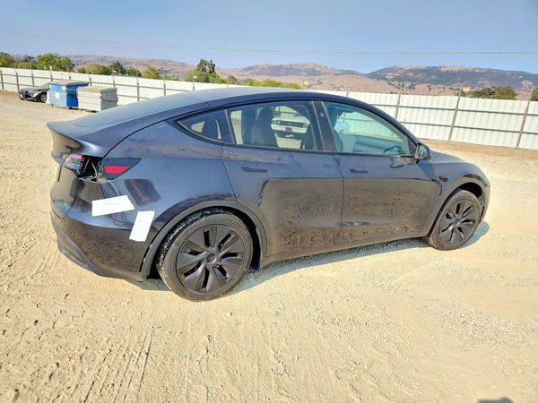 2025 TESLA MODEL Y