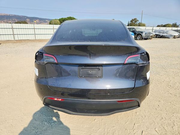 2025 TESLA MODEL Y