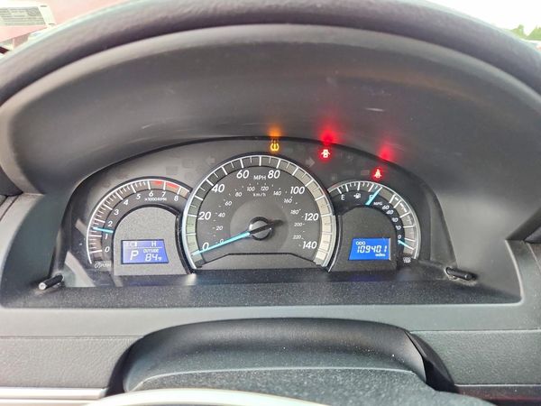 2012 TOYOTA CAMRY