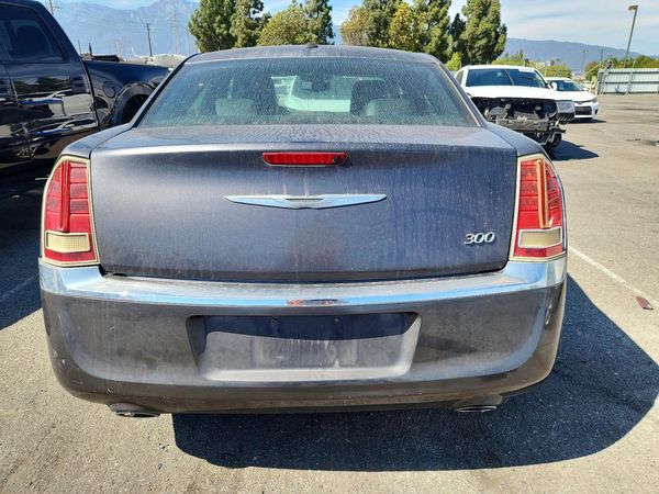 2013 CHRYSLER 300 Base/Limited
