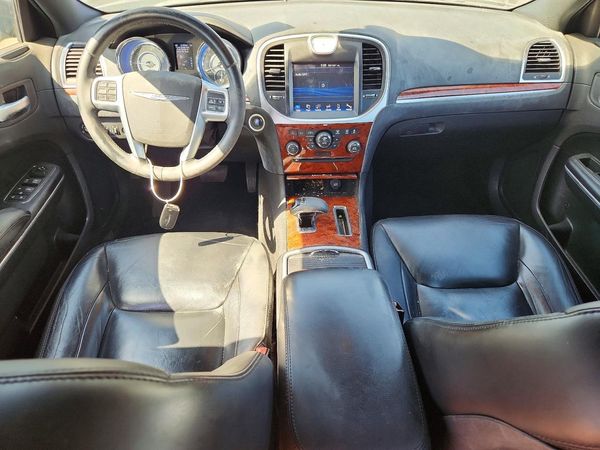 2013 CHRYSLER 300 Base/Limited