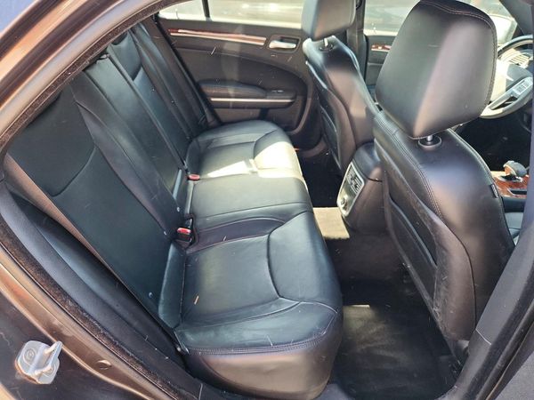 2013 CHRYSLER 300 Base/Limited