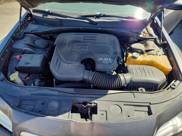 2013 CHRYSLER 300 Base/Limited