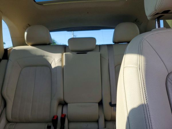 2018 AUDI Q5 quattro Premium