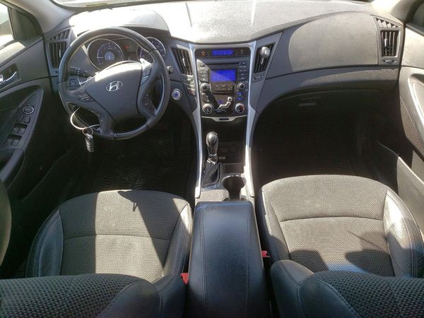 2012 HYUNDAI SONATA Middle level