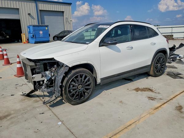 2023 MERCEDES-BENZ GLA