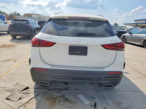 2023 MERCEDES-BENZ GLA