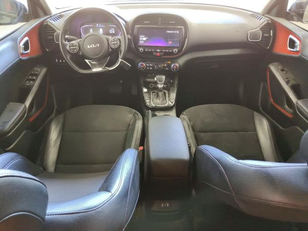 2025 KIA SOUL GT-Line