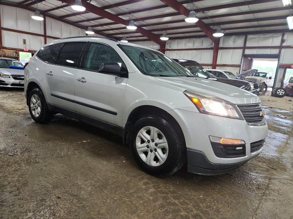 2017 CHEVROLET TRAVERSE LS