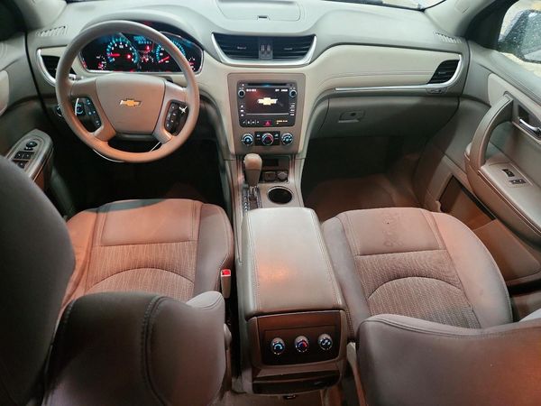 2017 CHEVROLET TRAVERSE LS