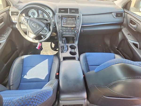 2016 TOYOTA CAMRY