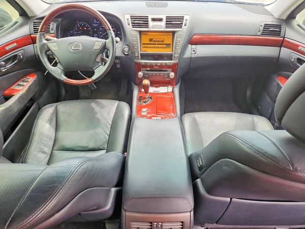 2012 LEXUS LS 460