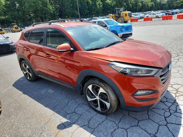 2016 HYUNDAI TUCSON