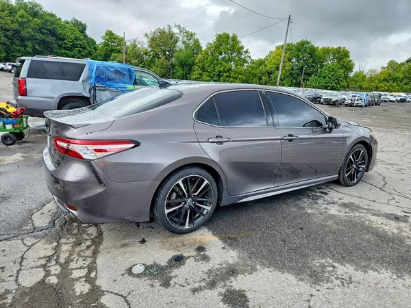 2020 TOYOTA CAMRY XSE