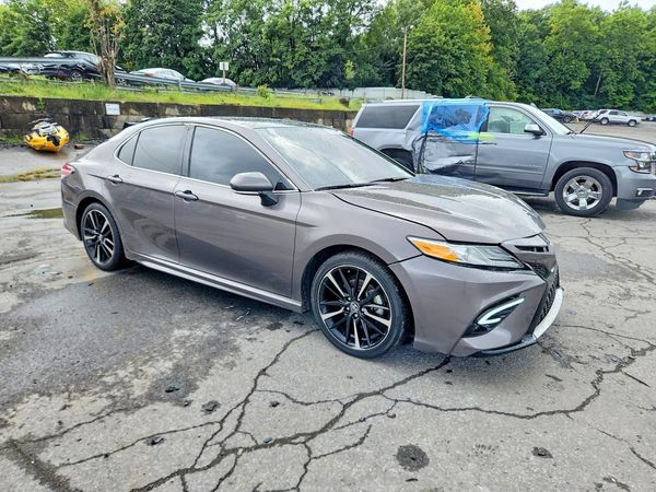 2020 TOYOTA CAMRY XSE