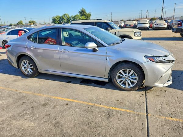 2026 TOYOTA CAMRY