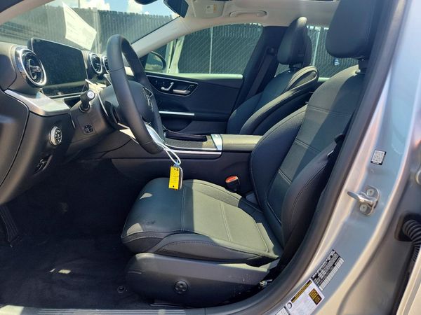2026 MERCEDES-BENZ C C300