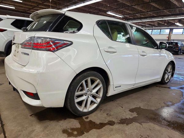 2014 LEXUS CT 200h