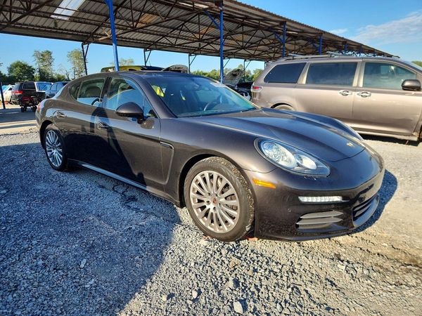 2014 PORSCHE PANAMERA Base (2WD), 4 (4WD)