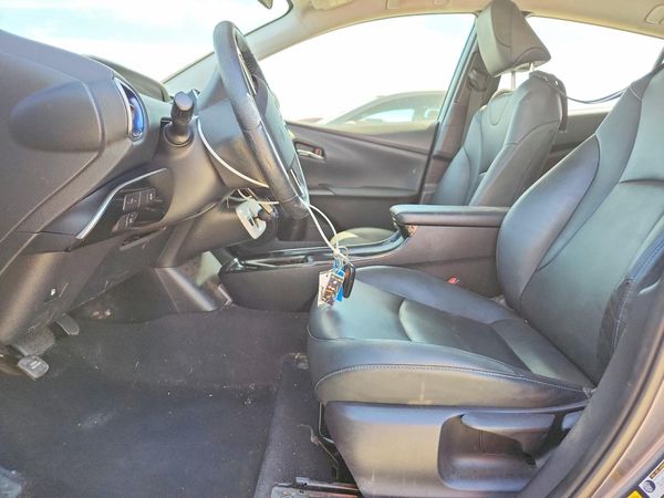 2017 TOYOTA PRIUS