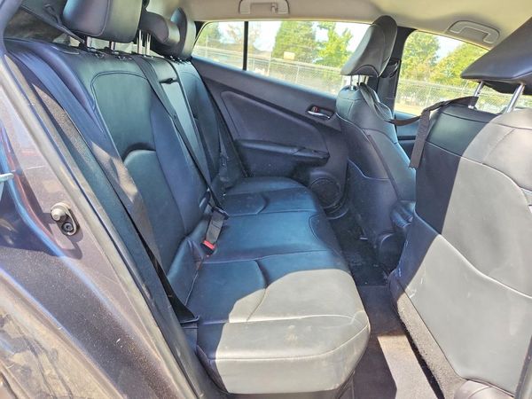 2017 TOYOTA PRIUS