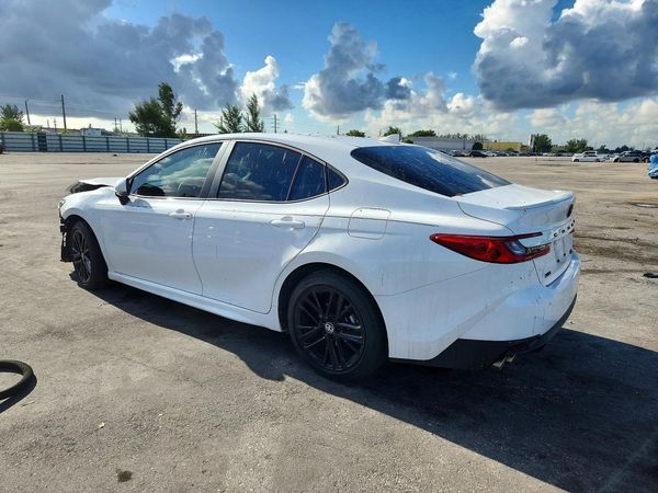 2026 TOYOTA CAMRY