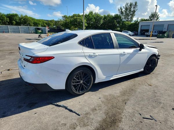 2026 TOYOTA CAMRY