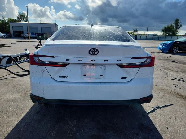 2026 TOYOTA CAMRY