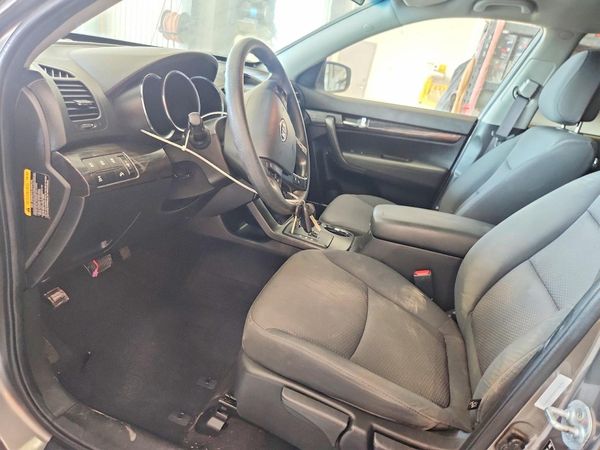 2013 KIA SORENTO Base / LX