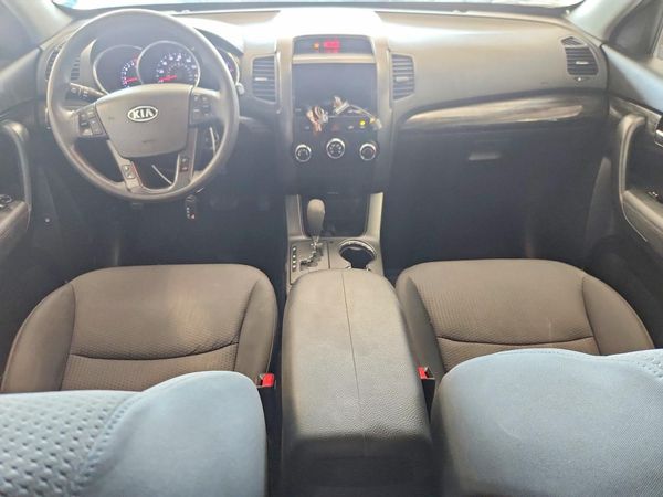 2013 KIA SORENTO Base / LX