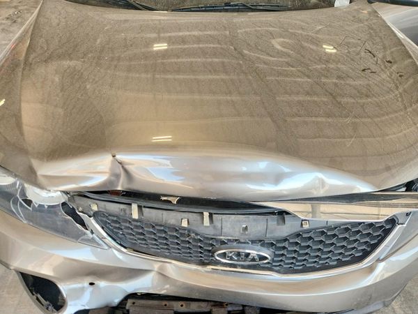 2013 KIA SORENTO Base / LX