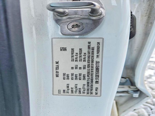 2021 TESLA MODEL 3