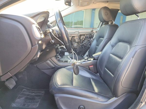 2017 INFINITI QX30