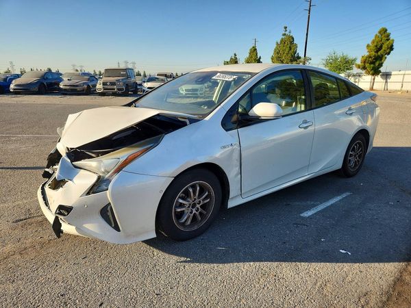 2018 TOYOTA PRIUS