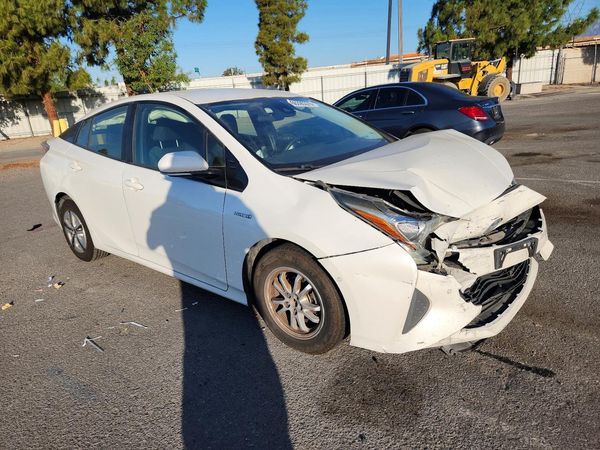 2018 TOYOTA PRIUS