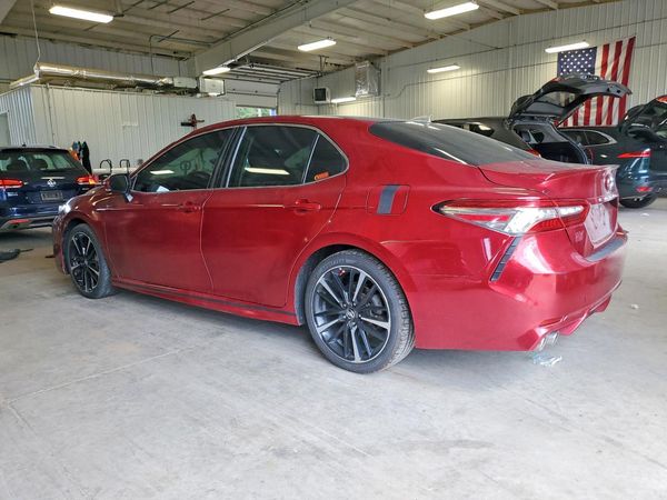 2018 TOYOTA CAMRY